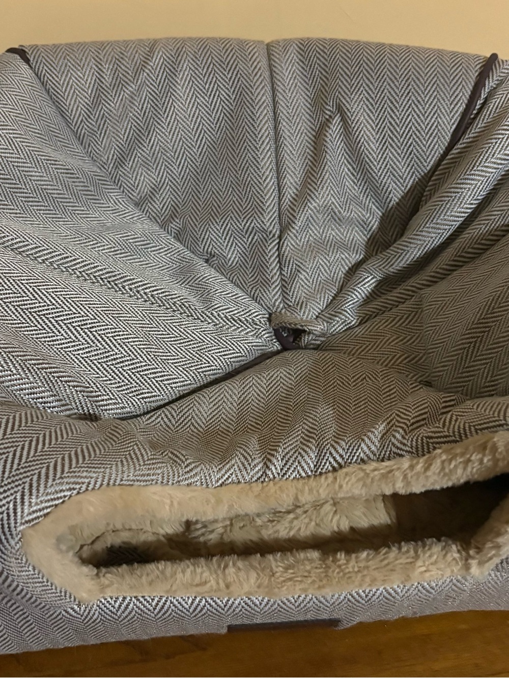 Soft Beige 2-in-1 Cat Bed & Tent - Plush Cozy Pet Bed - Picture 4 of 10